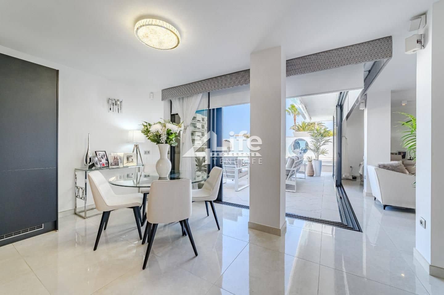3 soveværelse Villa til salg i Puerto Colon med swimmingpool garage - € 2.450.000 (Ref: 9135927)