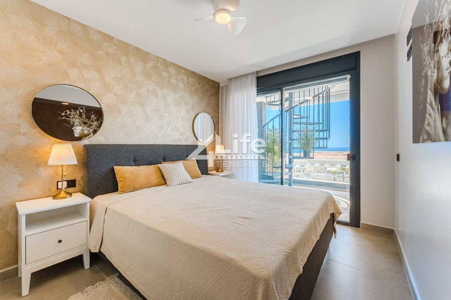 3 soveværelse Lejlighed til salg i Costa Adeje med swimmingpool garage - € 1.250.000 (Ref: 9142388)