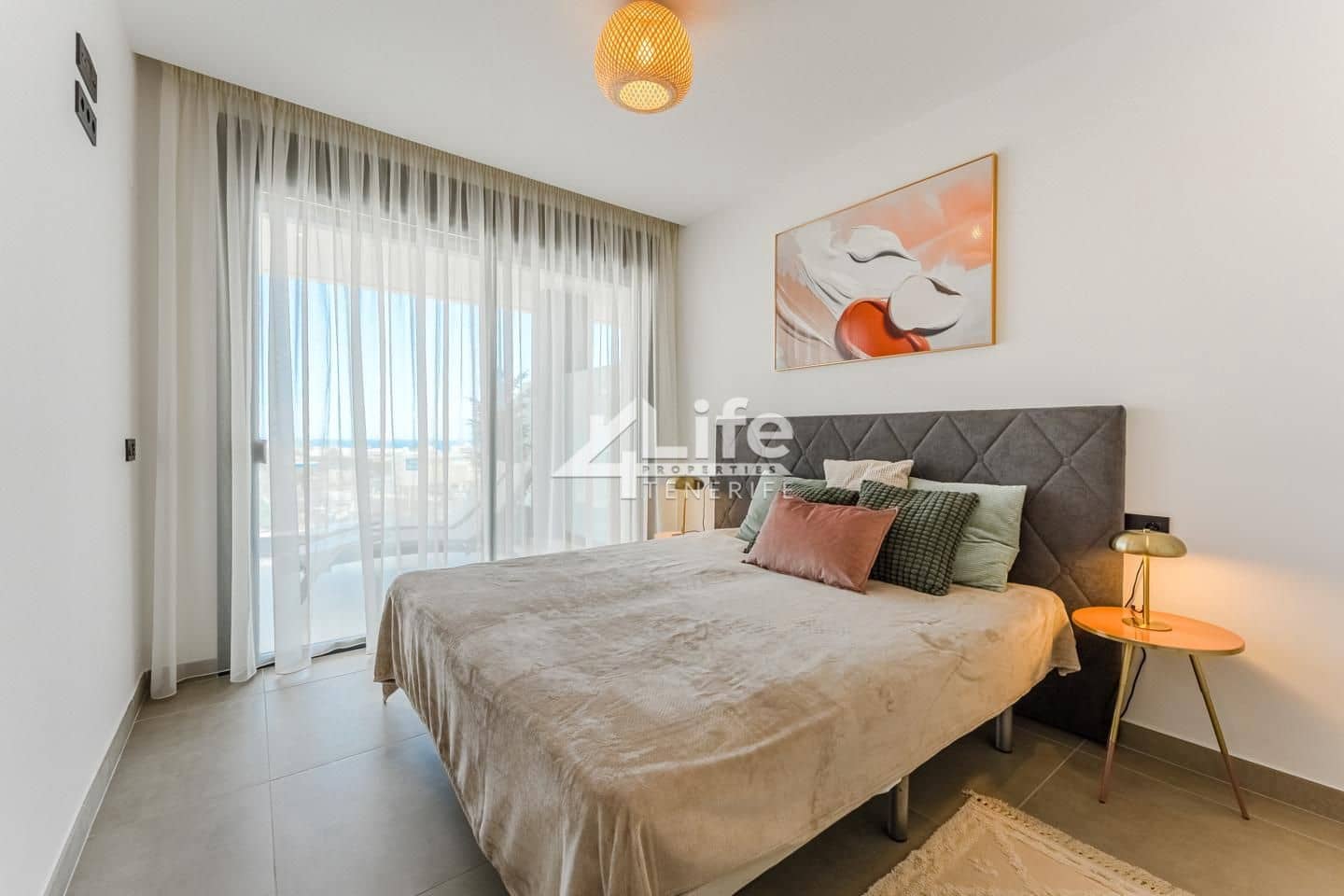 2 soveværelse Lejlighed til salg i Costa Adeje med swimmingpool garage - € 850.000 (Ref: 9142389)