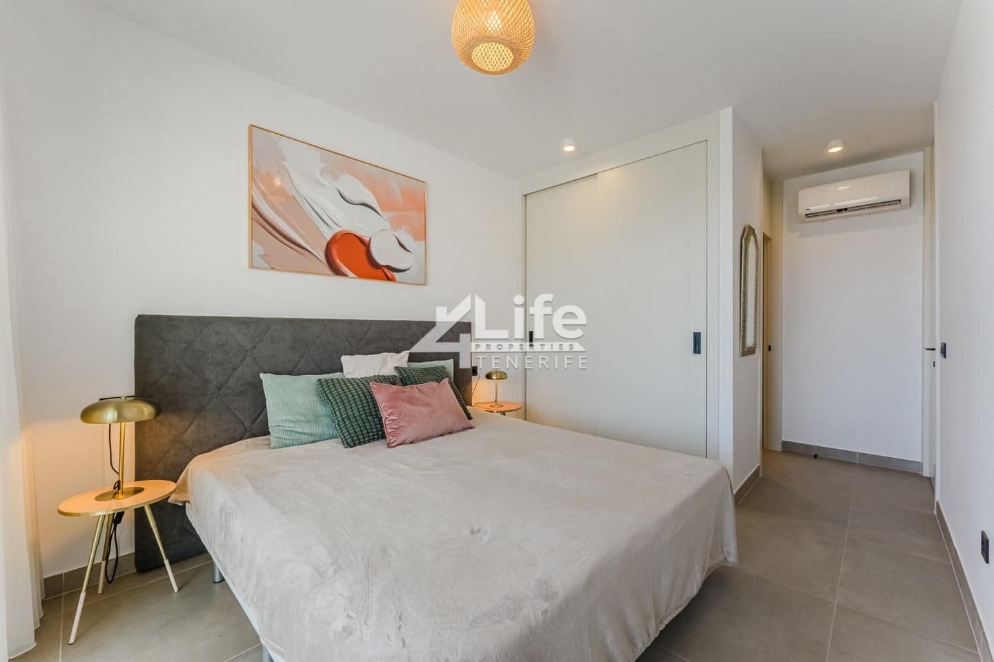 2 soveværelse Lejlighed til salg i Costa Adeje med swimmingpool garage - € 850.000 (Ref: 9142389)