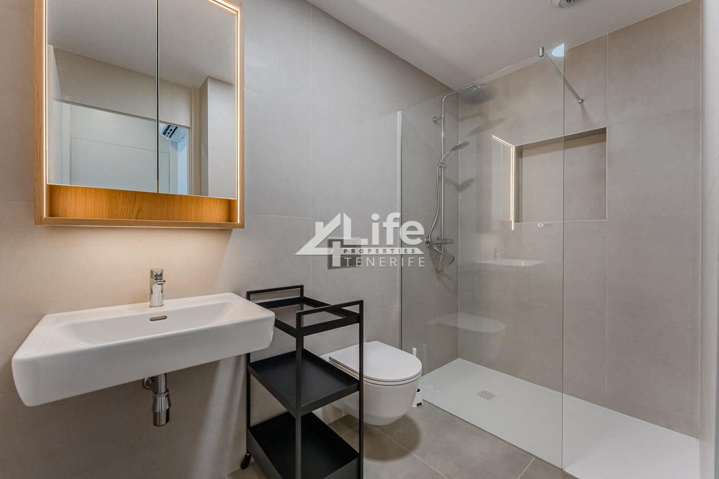 2 soveværelse Lejlighed til salg i Costa Adeje med swimmingpool garage - € 850.000 (Ref: 9142389)