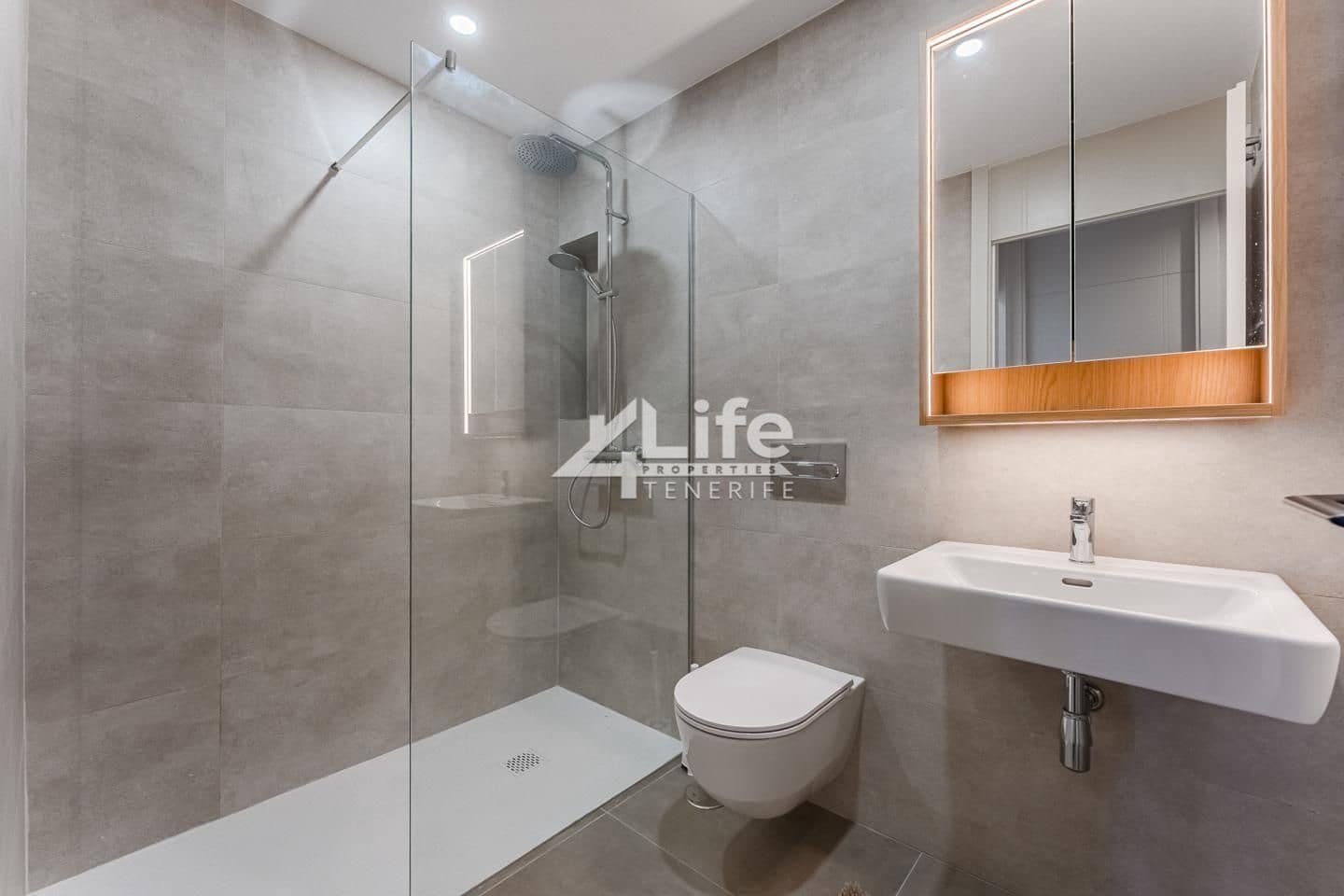 2 soveværelse Lejlighed til salg i Costa Adeje med swimmingpool garage - € 850.000 (Ref: 9142389)