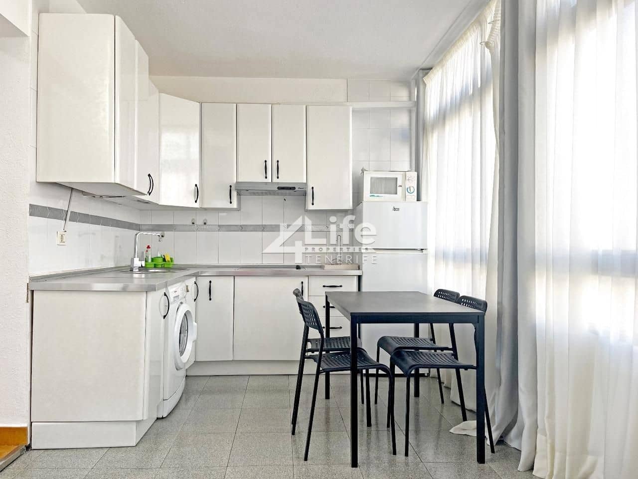 3 soveværelse Lejlighed til salg i Playa de las Americas med garage - € 470.000 (Ref: 9161982)