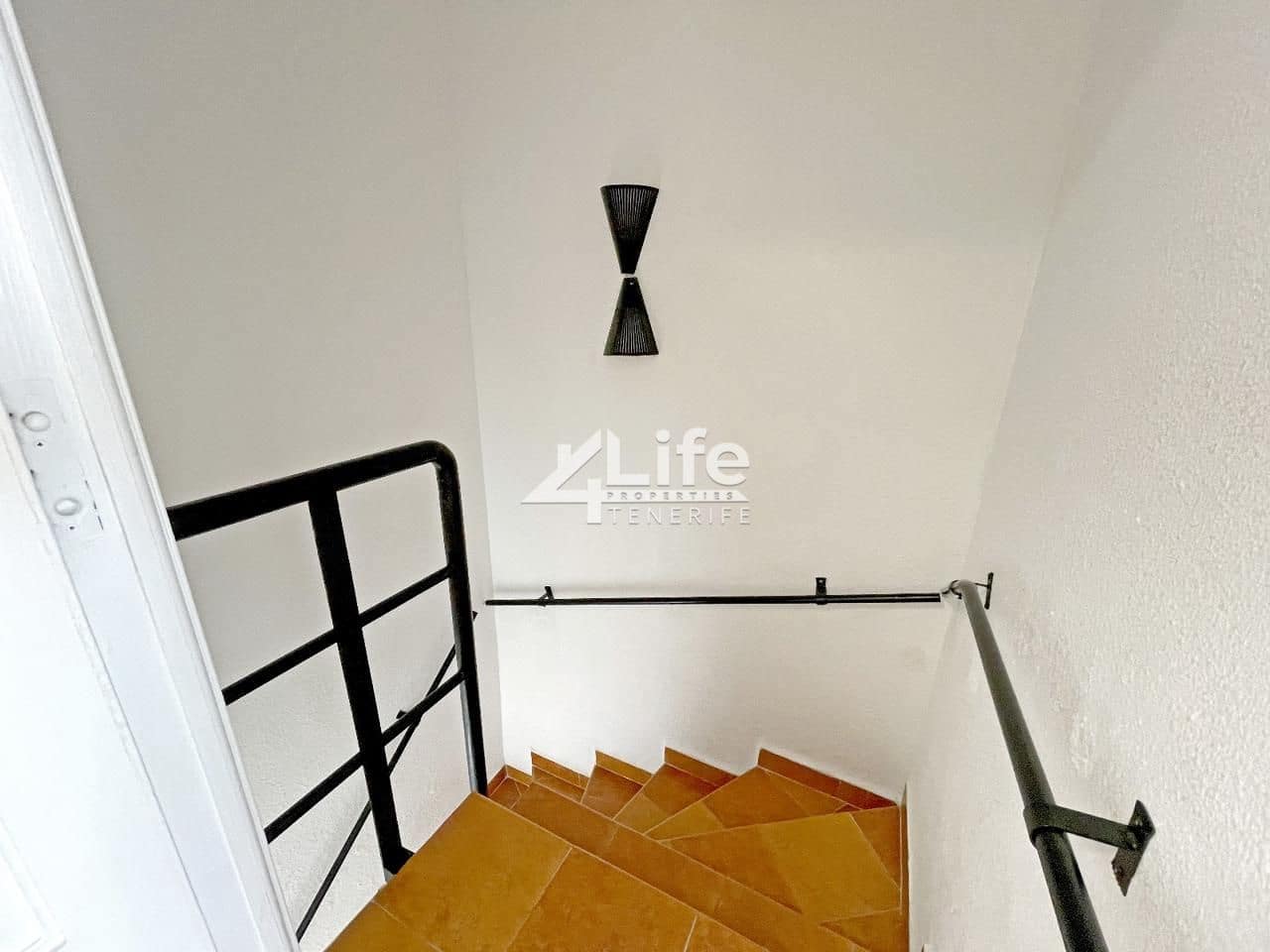 3 soveværelse Lejlighed til salg i Playa de las Americas med garage - € 470.000 (Ref: 9161982)