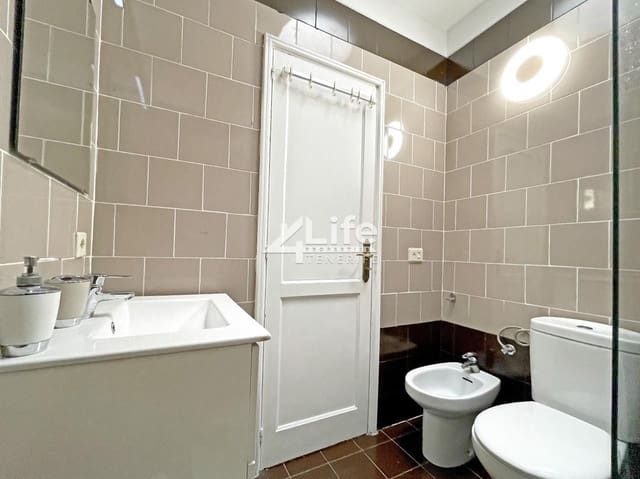 3 soveværelse Lejlighed til salg i Playa de las Americas, Arona med garage - € 470.000 (Ref: 9161982)