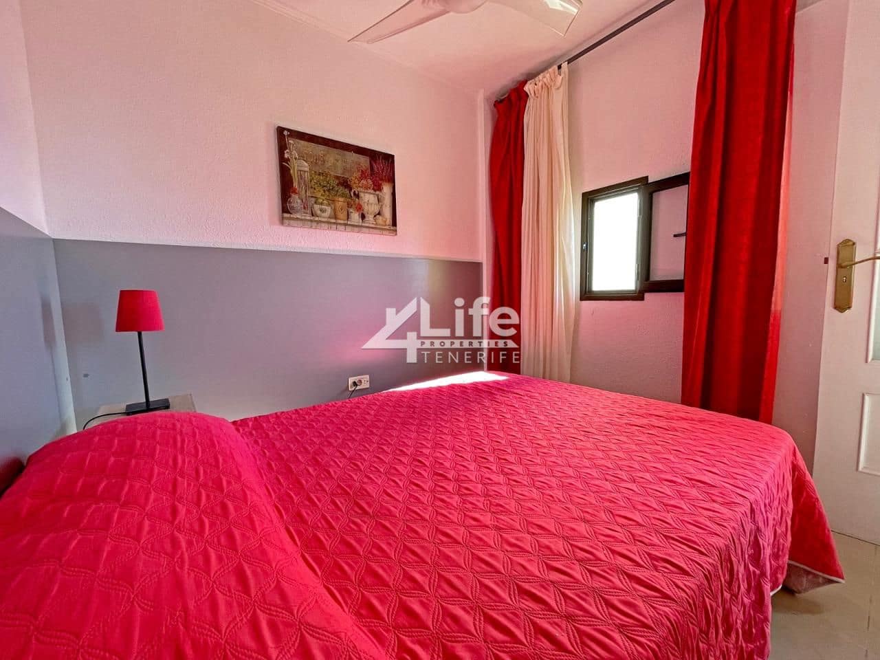 3 soveværelse Lejlighed til salg i Playa de las Americas med garage - € 470.000 (Ref: 9161982)