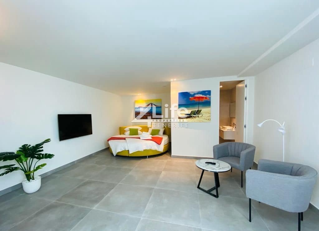 4 soverom Villa til salgs i Costa Adeje med svømmebasseng - € 1 650 000 (Ref: 9189871)