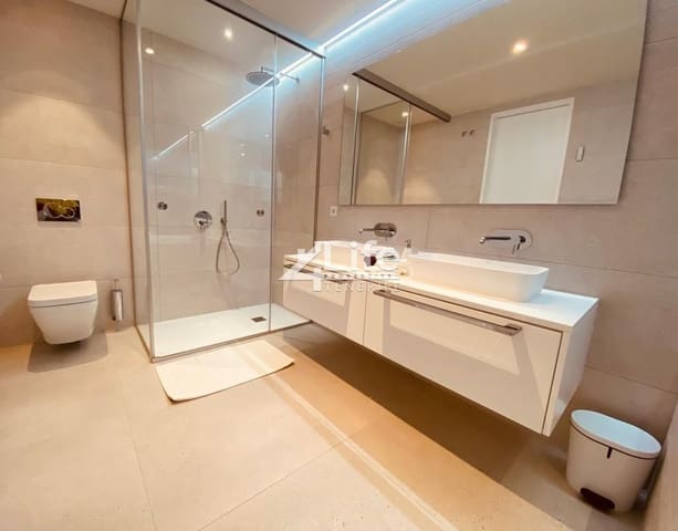 4 makuuhuone Huvila myytävänä paikassa Costa Adeje, Adeje mukana uima-altaan - 1 650 000 € (Ref: 9189871)