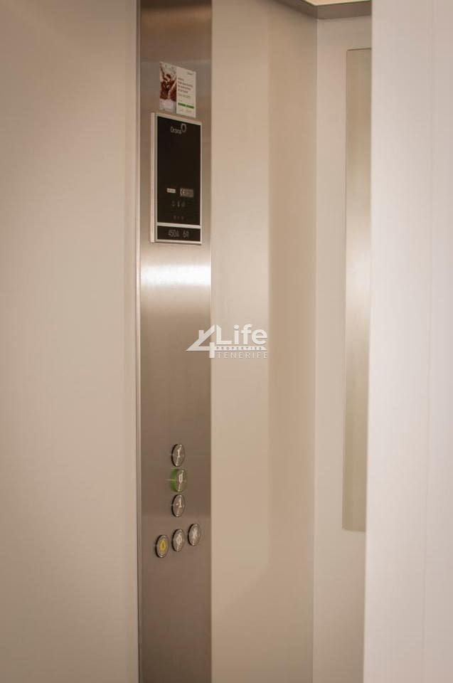 4 soverom Villa til salgs i Costa Adeje med svømmebasseng - € 1 650 000 (Ref: 9189871)