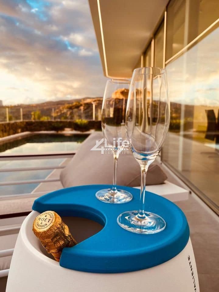 4 soverom Villa til salgs i Costa Adeje med svømmebasseng - € 1 650 000 (Ref: 9189871)