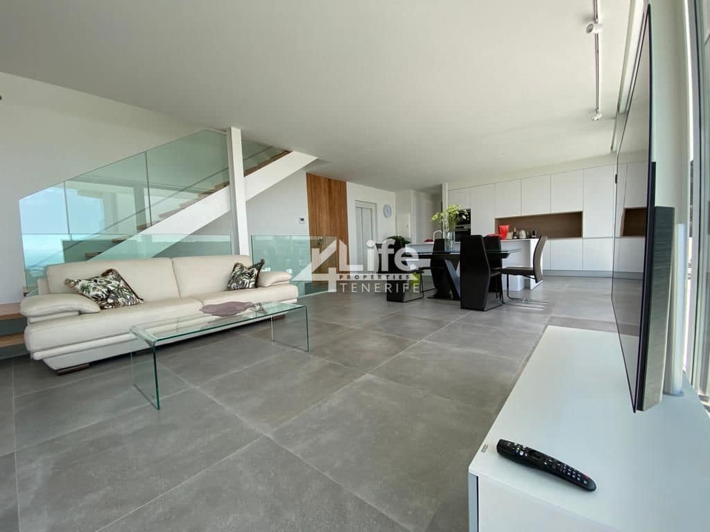 4 soverom Villa til salgs i Costa Adeje med svømmebasseng - € 1 650 000 (Ref: 9189871)