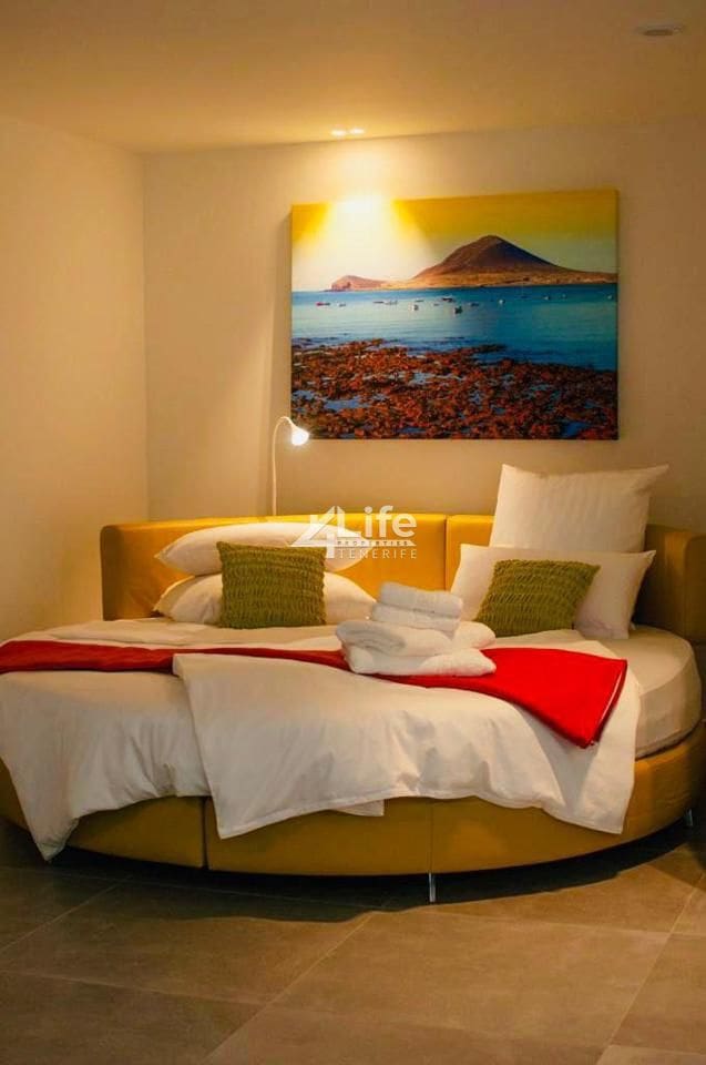 4 soverom Villa til salgs i Costa Adeje med svømmebasseng - € 1 650 000 (Ref: 9189871)