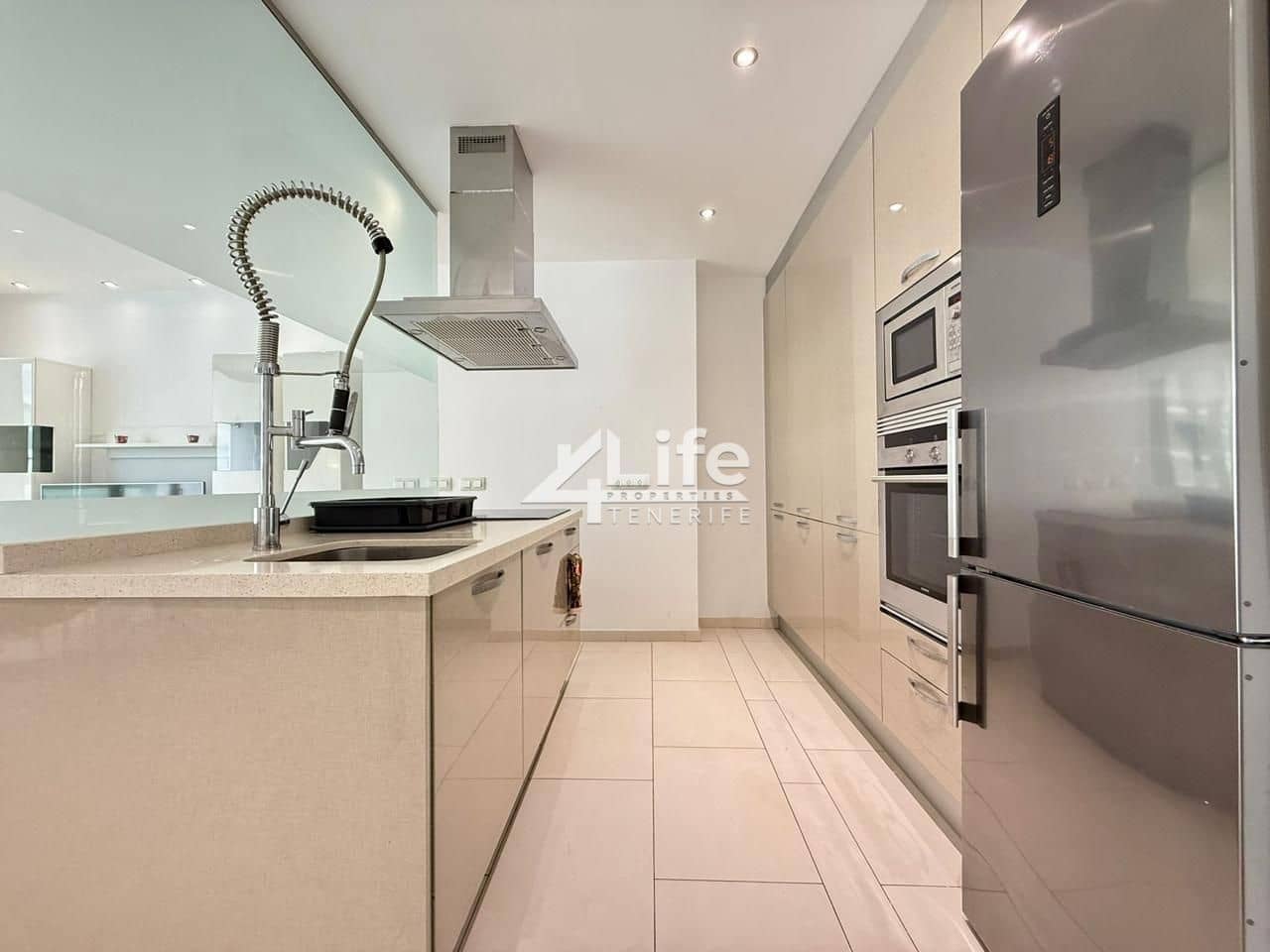 2 makuuhuone Asunto vuokrattavana paikassa Palm-Mar - 2 200 € (Ref: 9207696)