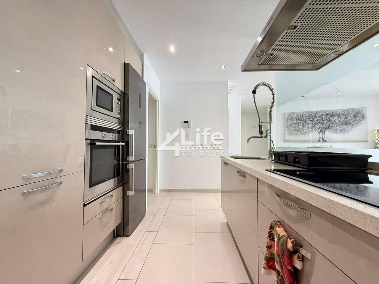 2 makuuhuone Asunto vuokrattavana paikassa Palm-Mar - 2 200 € (Ref: 9207696)