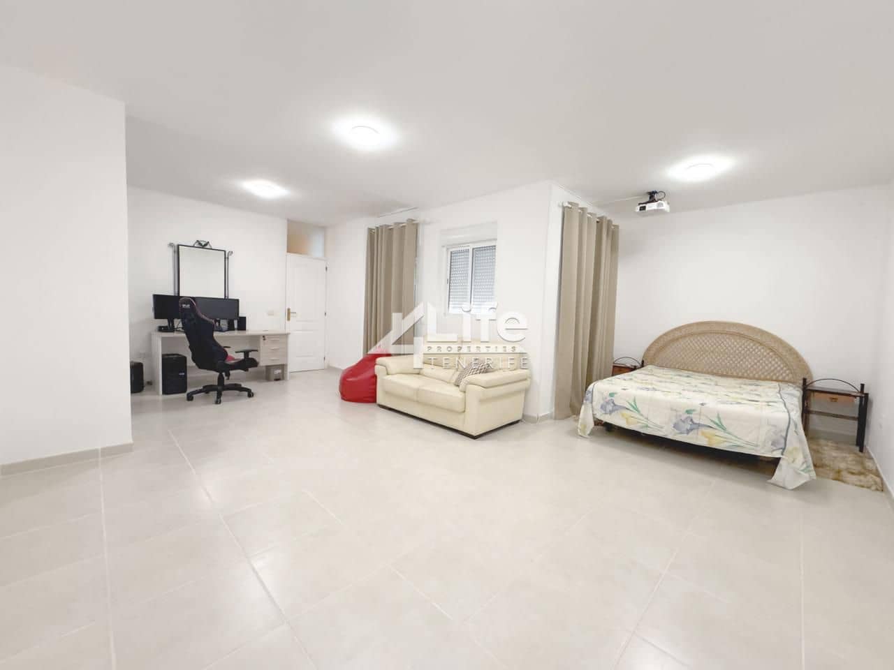 3 soveværelse Bungalow til salg i Adeje med garage - € 385.000 (Ref: 9216746)