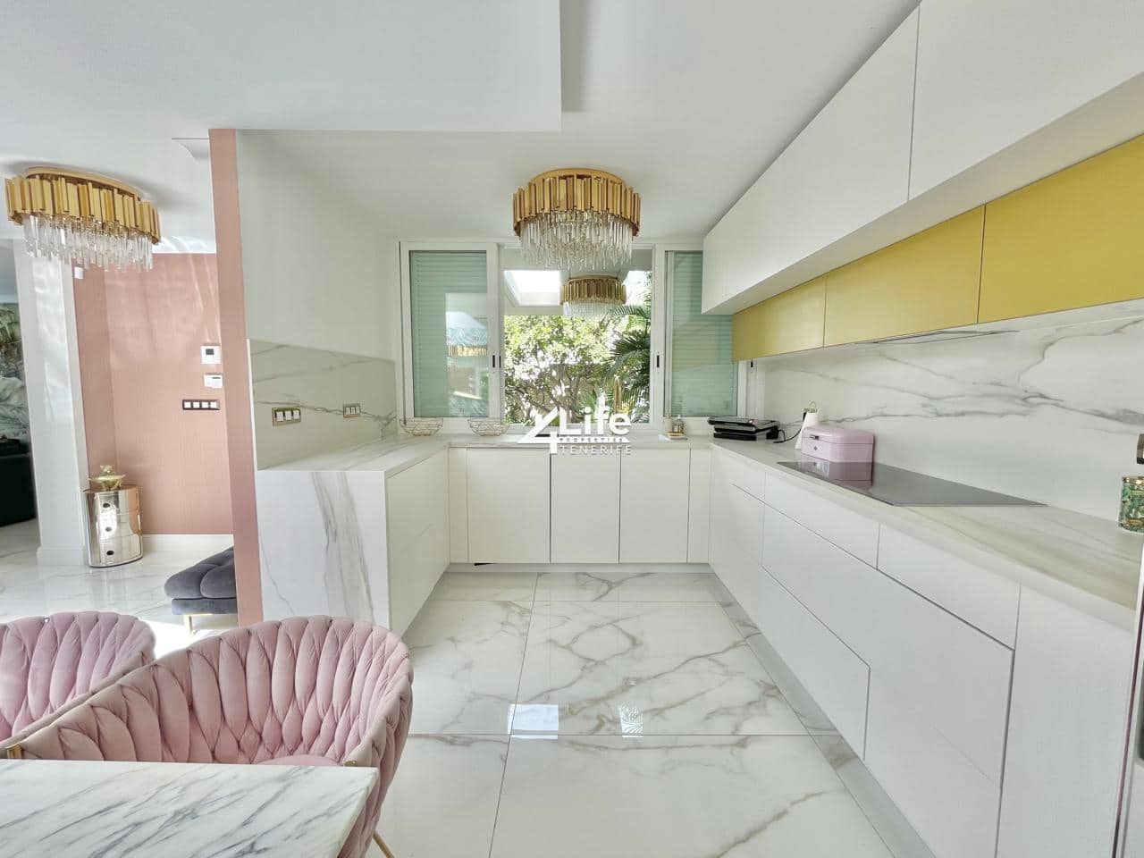 4 soverom Villa til salgs i El Madronal med svømmebasseng garasje - € 1 200 000 (Ref: 9263589)