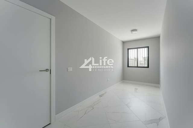 2 quarto Apartamento para venda em San Isidro de Abona, Granadilla de Abona com garagem - 209 500 € (Ref: 9279619)