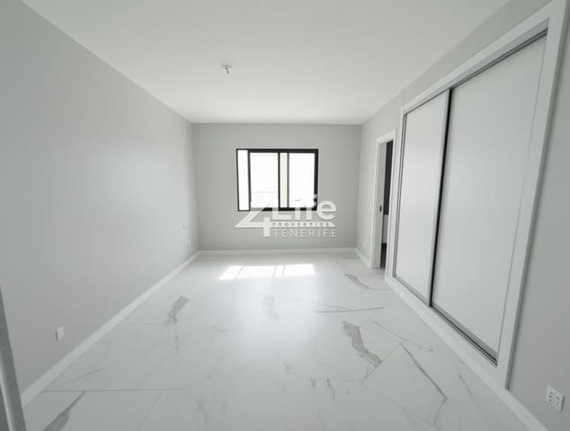 2 quarto Apartamento para venda em San Isidro de Abona, Granadilla de Abona com garagem - 209 500 € (Ref: 9279619)