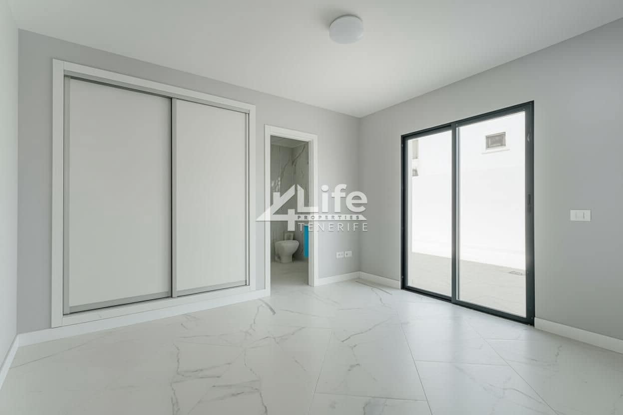 2 soverom Leilighet til salgs i San Isidro de Abona med garasje - € 209 500 (Ref: 9279619)