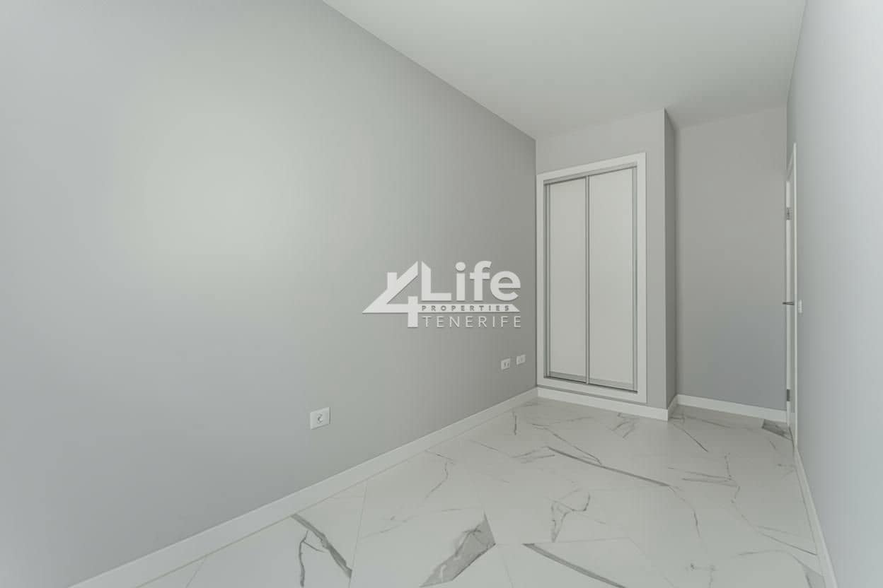 2 soverom Leilighet til salgs i San Isidro de Abona med garasje - € 209 500 (Ref: 9279619)