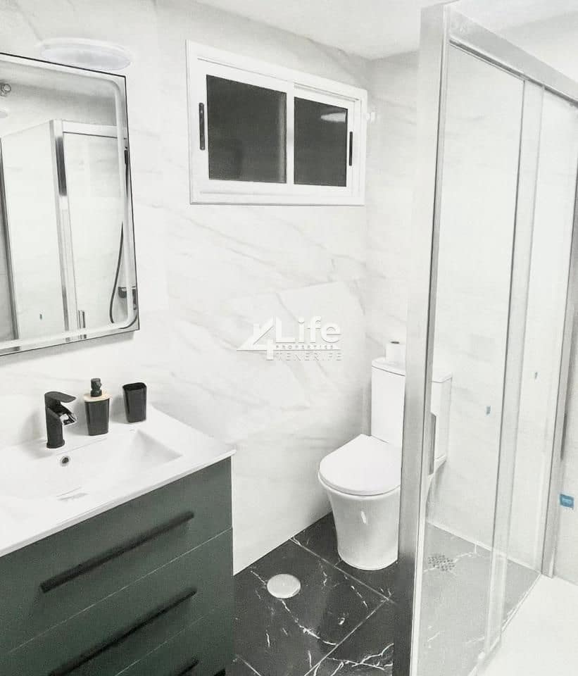 5 soverom Villa til salgs i Costa Adeje med svømmebasseng garasje - € 1 830 000 (Ref: 9309052)