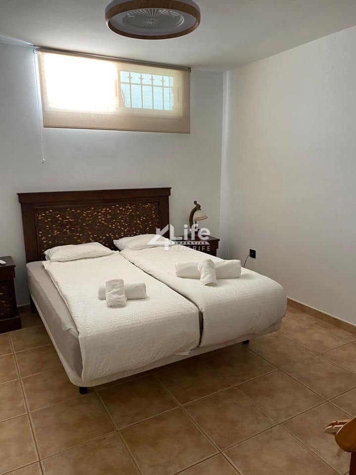 5 soverom Villa til salgs i Costa Adeje med svømmebasseng garasje - € 1 830 000 (Ref: 9309052)