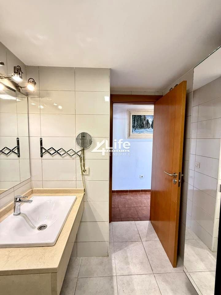 3 chambre Finca/Maison de Campagne à vendre à Costa Adeje avec piscine garage - 470 000 € (Ref: 9343847)