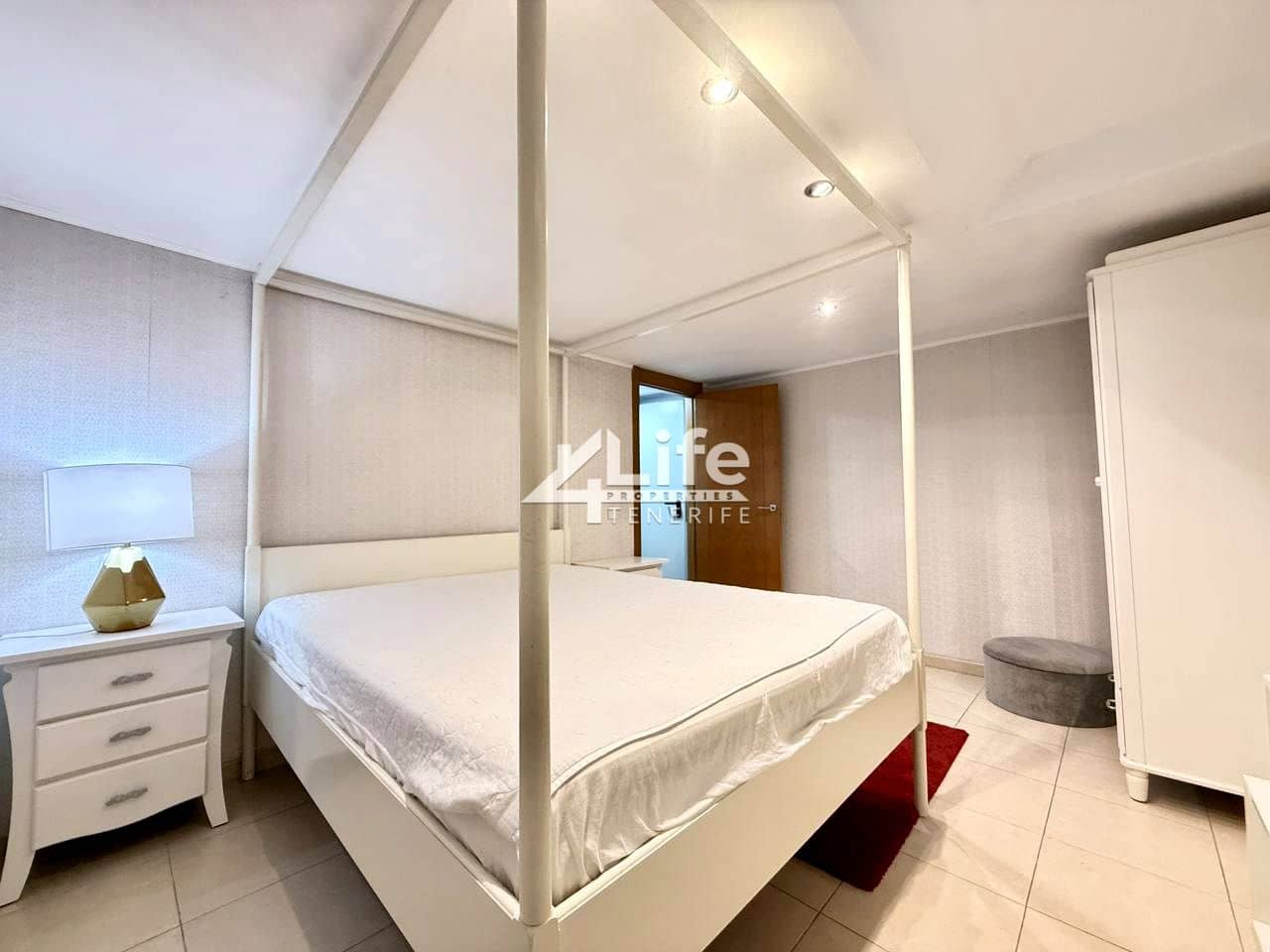 3 chambre Finca/Maison de Campagne à vendre à Costa Adeje avec piscine garage - 470 000 € (Ref: 9343847)