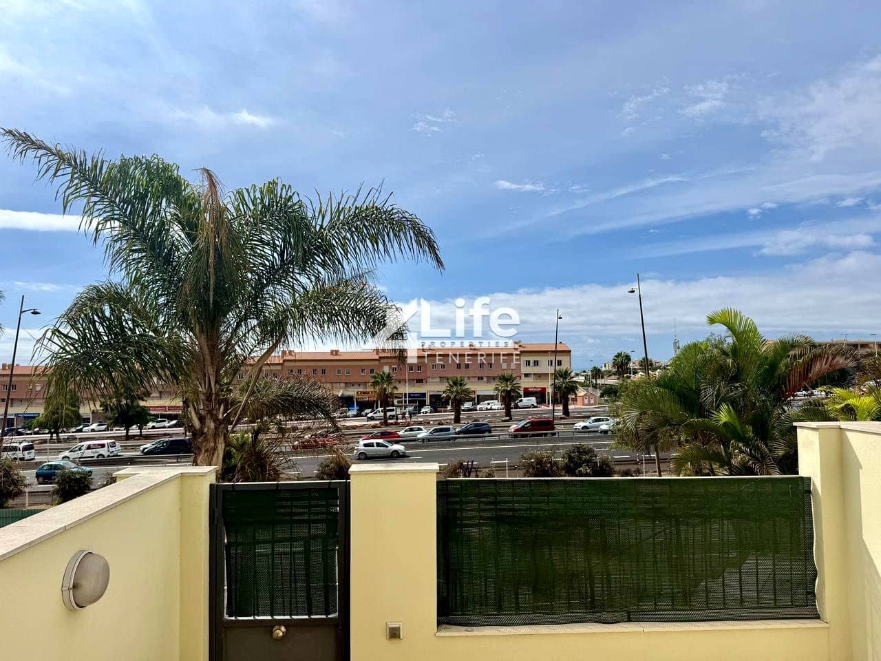 3 chambre Finca/Maison de Campagne à vendre à Costa Adeje avec piscine garage - 470 000 € (Ref: 9343847)