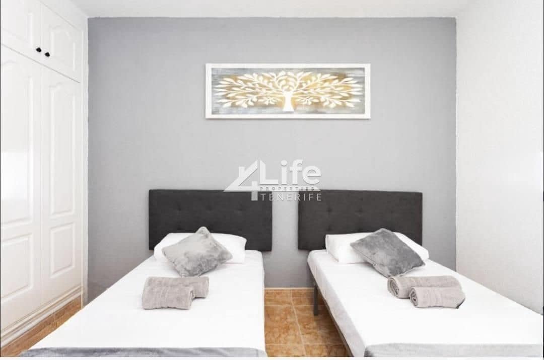 3 makuuhuone Huvila vuokrattavana paikassa Costa Adeje mukana 
autotalli - 3 500 € (Ref: 9352143)