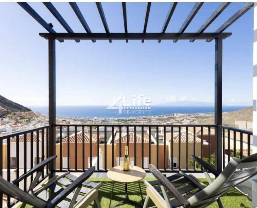 3 makuuhuone Huvila vuokrattavana paikassa Costa Adeje mukana 
autotalli - 3 500 € (Ref: 9352143)