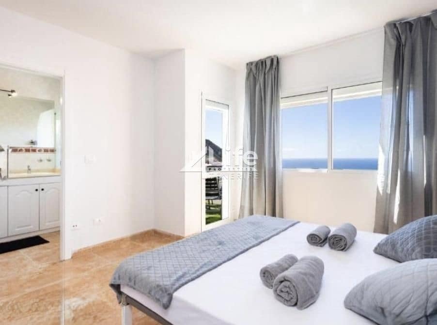 3 makuuhuone Huvila vuokrattavana paikassa Costa Adeje mukana 
autotalli - 3 500 € (Ref: 9352143)