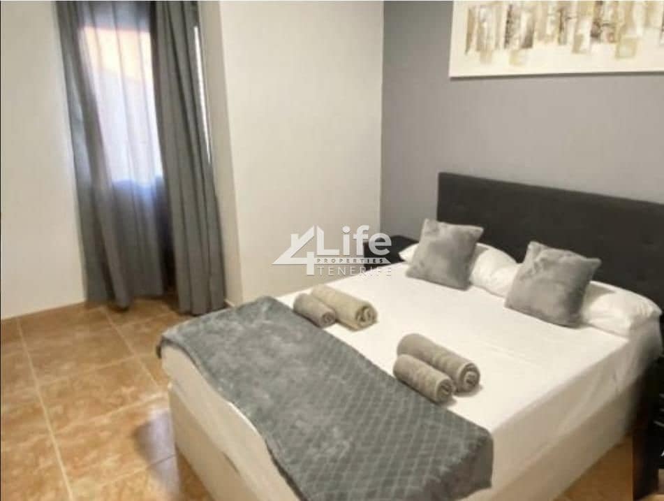 3 makuuhuone Huvila vuokrattavana paikassa Costa Adeje mukana 
autotalli - 3 500 € (Ref: 9352143)