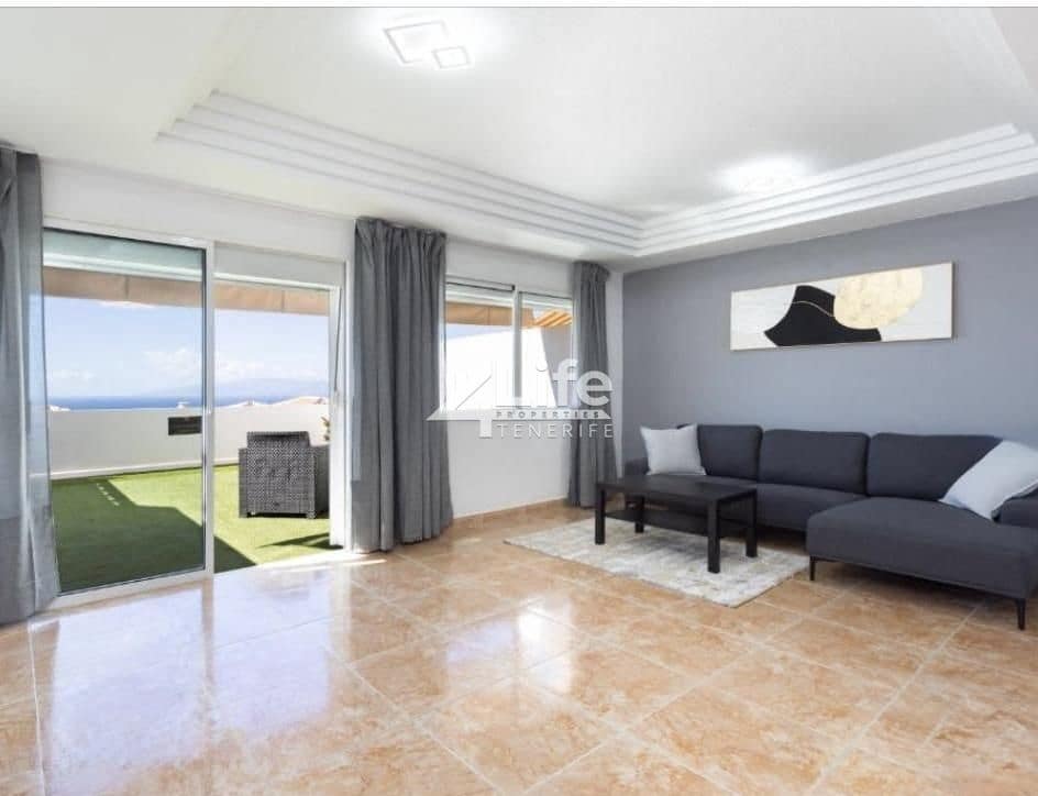 3 makuuhuone Huvila vuokrattavana paikassa Costa Adeje mukana 
autotalli - 3 500 € (Ref: 9352143)