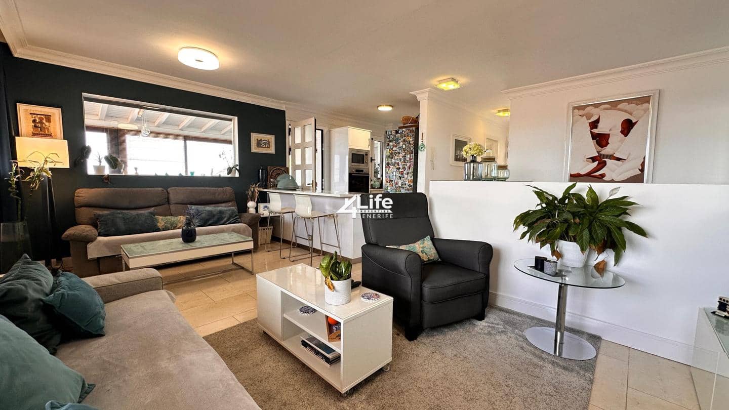 4 sovrum Villa till salu i Costa Adeje med pool garage - 630 000 € (Ref: 9354112)