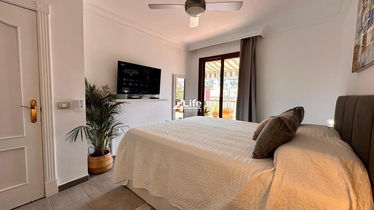 4 sovrum Villa till salu i Costa Adeje med pool garage - 630 000 € (Ref: 9354112)