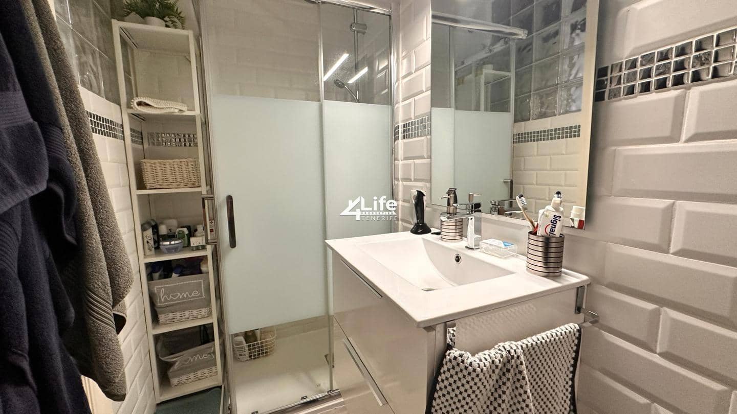 4 sovrum Villa till salu i Costa Adeje med pool garage - 630 000 € (Ref: 9354112)