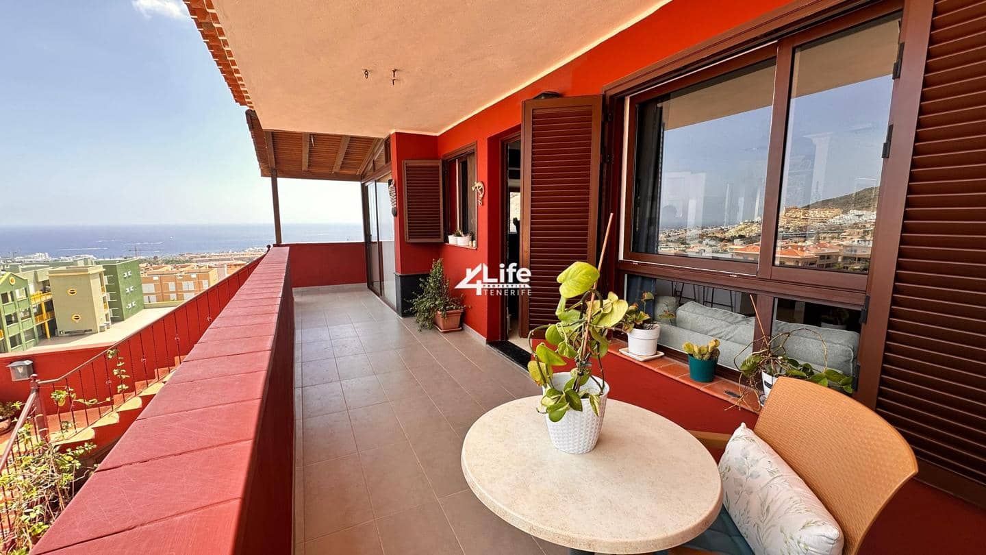 4 sovrum Villa till salu i Costa Adeje med pool garage - 630 000 € (Ref: 9354112)