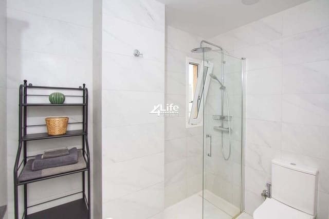 2 soveværelse Lejlighed til salg i Playa de las Americas, Arona med swimmingpool - € 395.000 (Ref: 9357632)