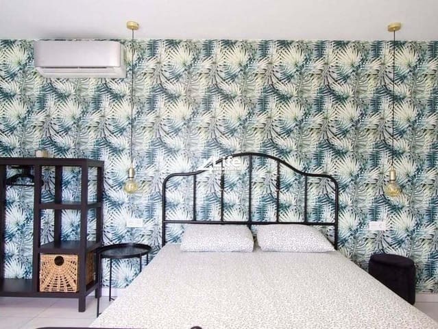 2 soveværelse Lejlighed til salg i Playa de las Americas, Arona med swimmingpool - € 395.000 (Ref: 9357632)