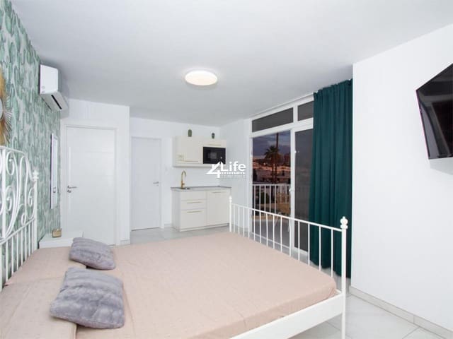 2 soveværelse Lejlighed til salg i Playa de las Americas, Arona med swimmingpool - € 395.000 (Ref: 9357632)