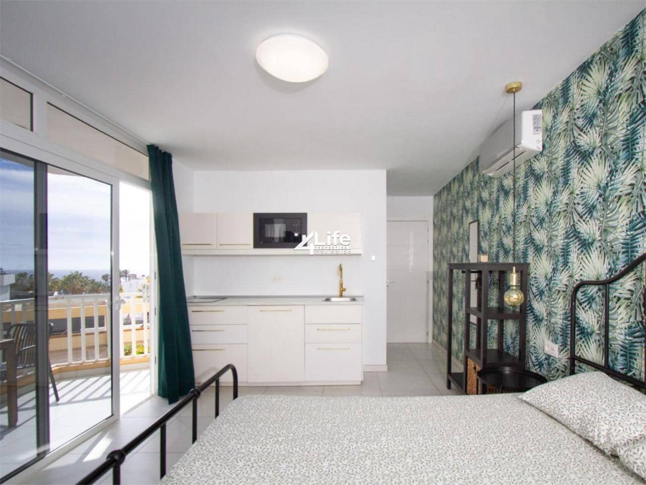 2 sovrum Lägenhet till salu i Playa de las Americas med pool - 395 000 € (Ref: 9357632)