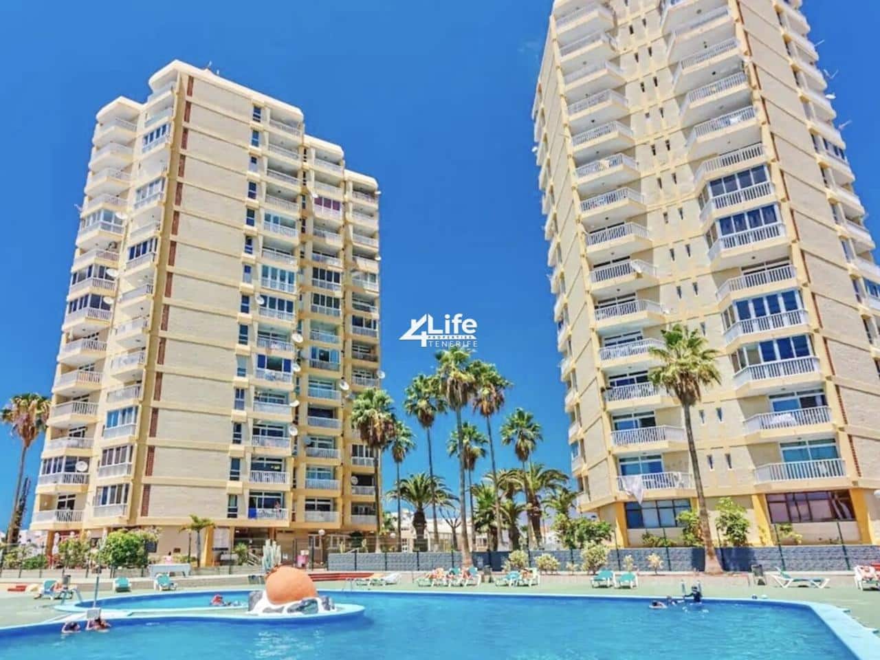 2 sovrum Lägenhet till salu i Playa de las Americas med pool - 395 000 € (Ref: 9357632)