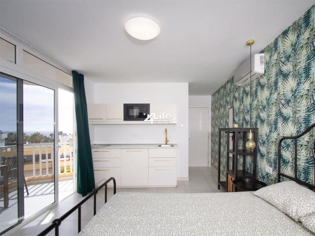 2 soveværelse Lejlighed til salg i Playa de las Americas, Arona med swimmingpool - € 395.000 (Ref: 9357632)