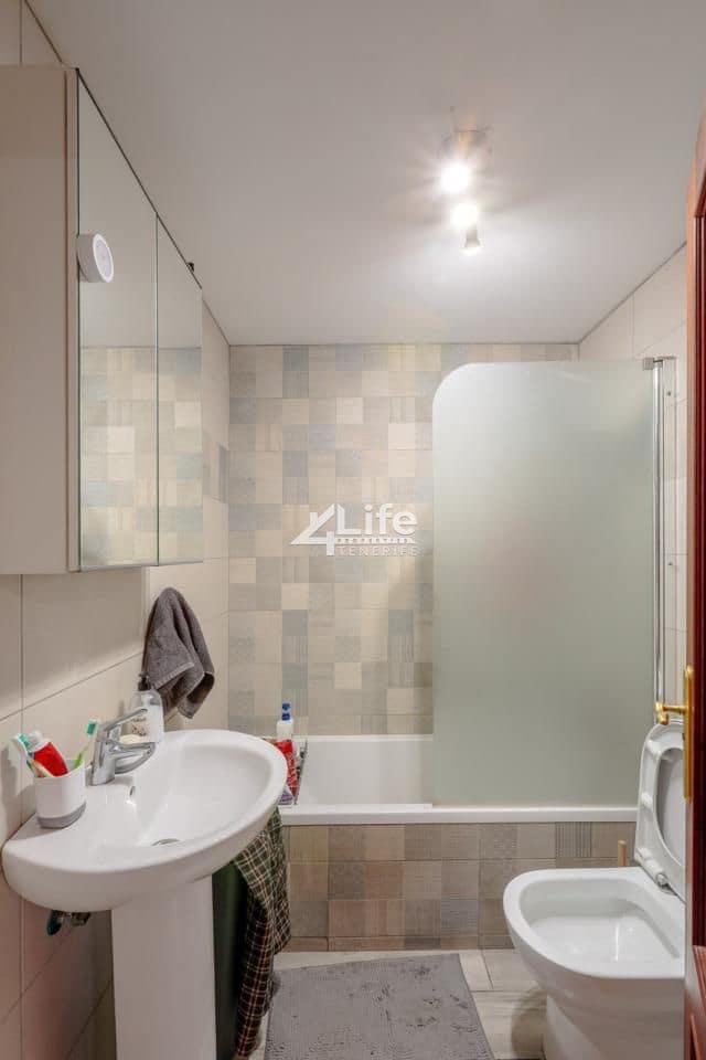 2 soverom Leilighet til salgs i Adeje med garasje - € 254 900 (Ref: 9357753)