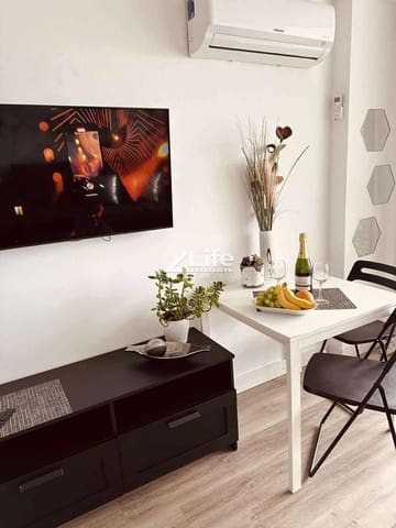 1 soveværelse Lejlighed til salg i Playa de las Américas, Adeje med swimmingpool garage - € 310.000 (Ref: 9376487)