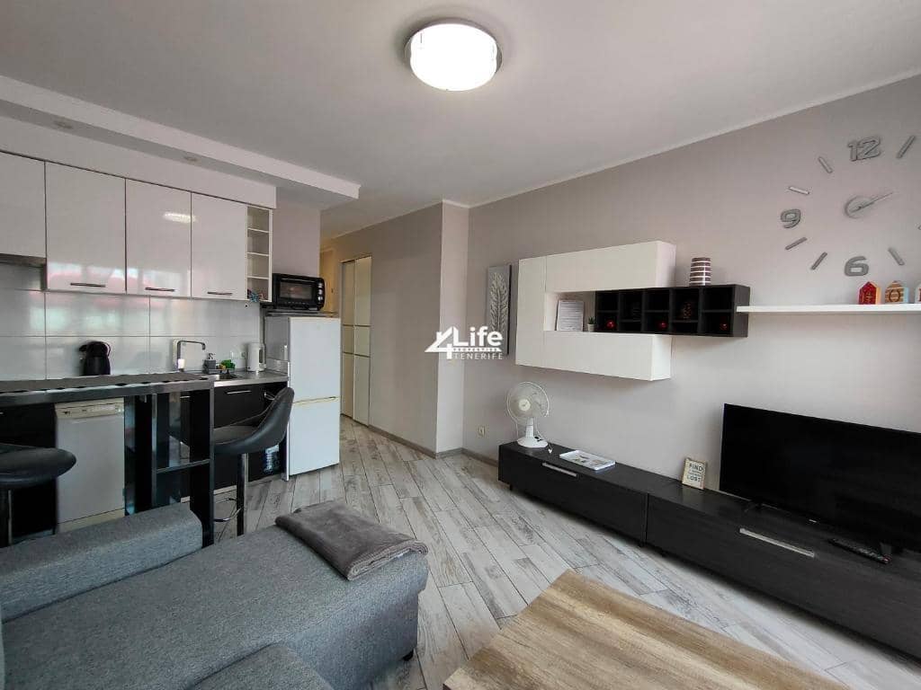 1 makuuhuone Asunto myytävänä paikassa Costa Adeje mukana uima-altaan - 320 000 € (Ref: 9402748)