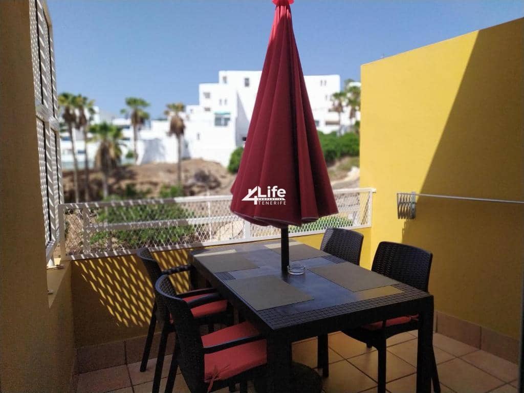 1 makuuhuone Asunto myytävänä paikassa Costa Adeje mukana uima-altaan - 320 000 € (Ref: 9402748)