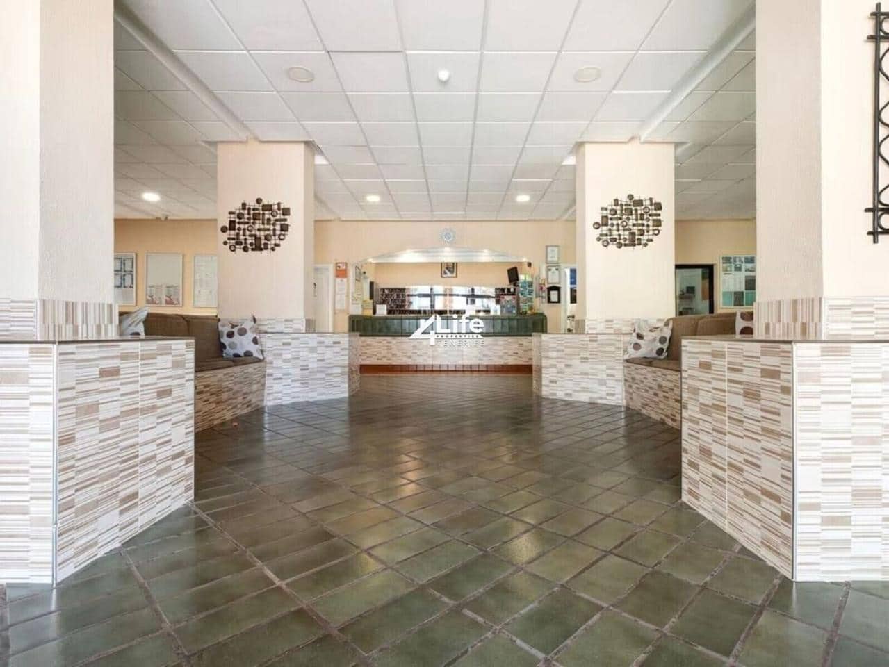 Asunto myytävänä paikassa Los Cristianos mukana uima-altaan - 199 900 € (Ref: 9414597)