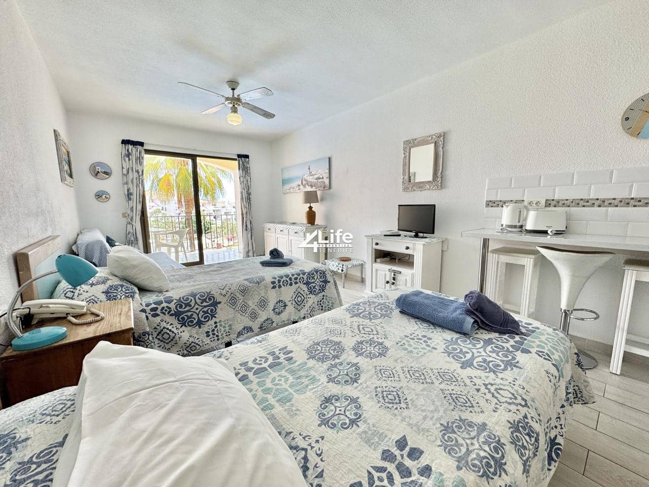 Asunto myytävänä paikassa Los Cristianos mukana uima-altaan - 199 900 € (Ref: 9414597)